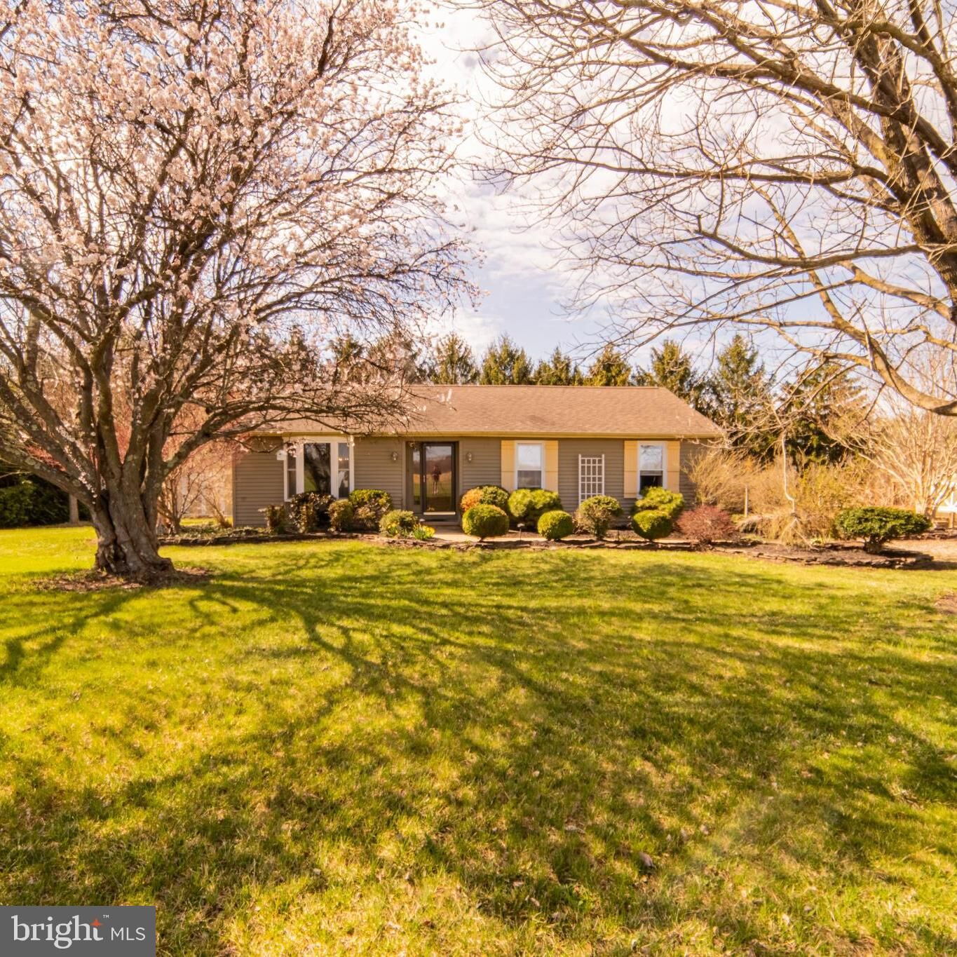 Property Photo:  1112 Mullica Hill Road  NJ 08062 