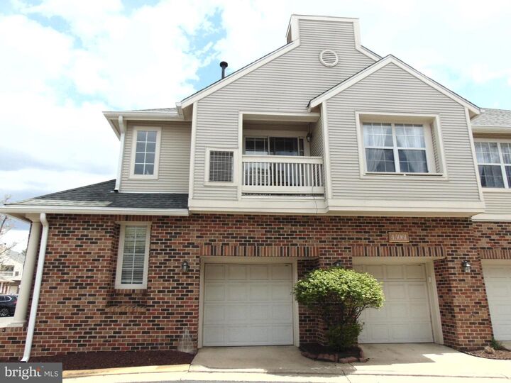Property Photo: 45061 Brae Terrace 204 VA 20147
