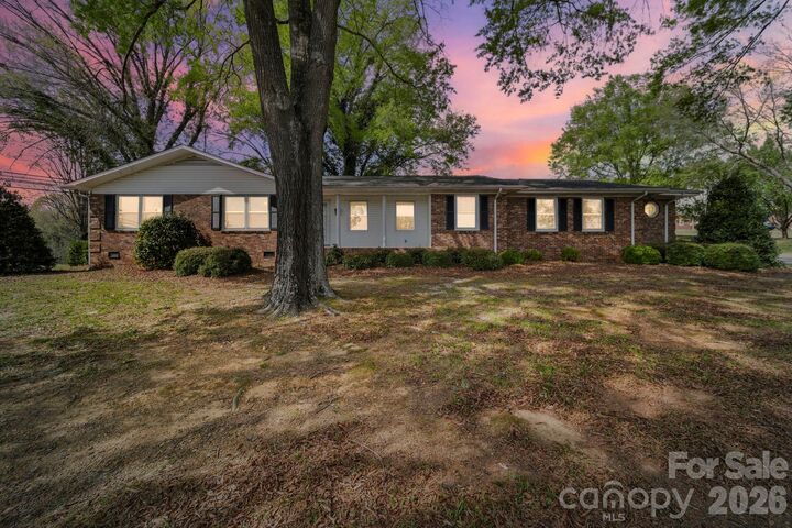 Property Photo: 164 New York Avenue NC 28133