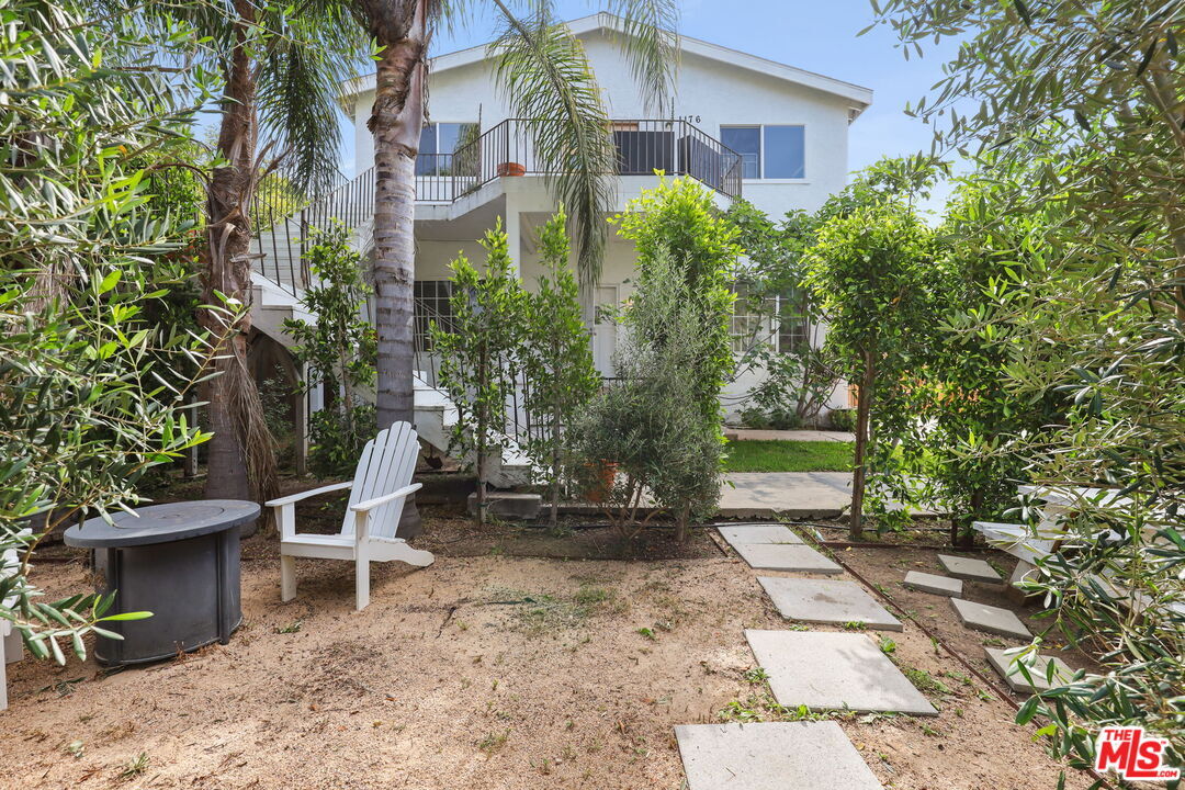 Property Photo:  1174 S Highland Ave  CA 90019 