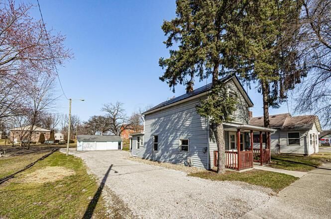 Property Photo: 156 London Road OH 43015