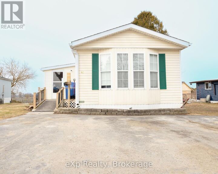 302694 Douglas Street Unit 41 — photo 1