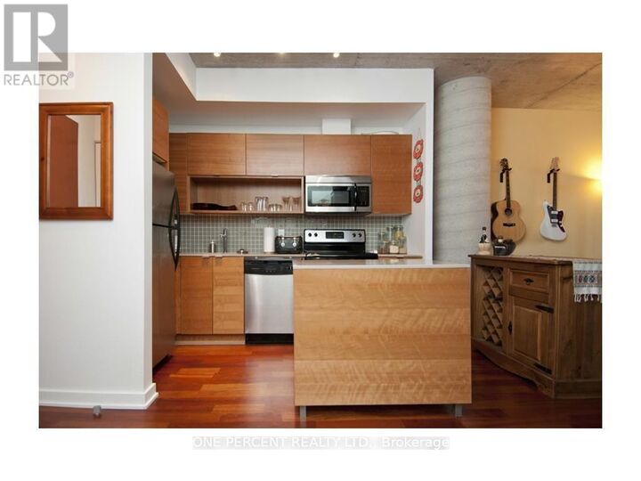 Property Photo:  324 Laurier Avenue West 1208  ON K1N 6P6 