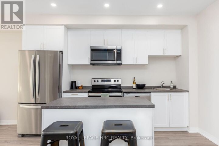 Property Photo:  50 Herrick Avenue Lp07  ON L2P 2T9 