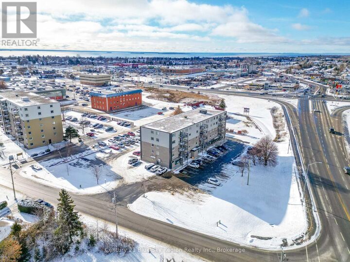 Property Photo:  955 Stockdale Road 502  ON P1B 9G3 