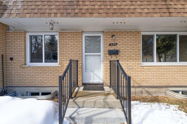 Property Photo:  129 Londonderry Square NW  AB T5C 3C4 
