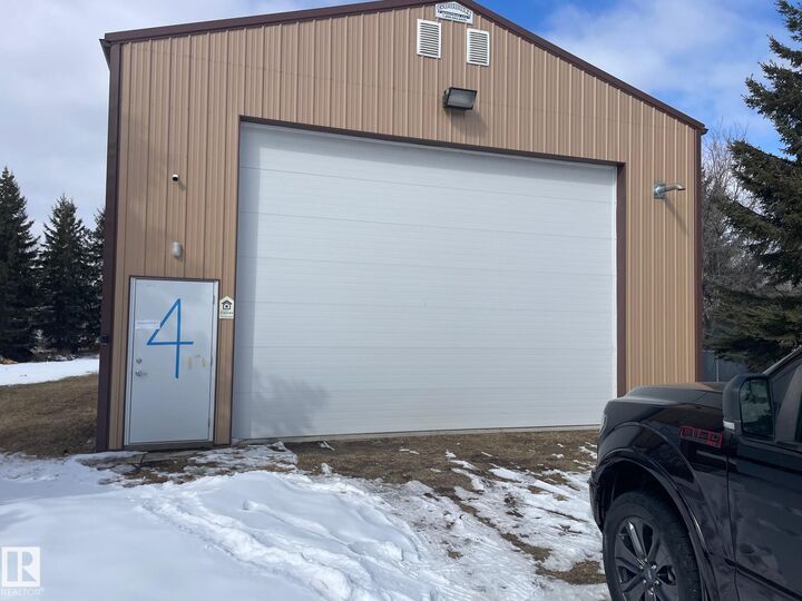 Property Photo:  51317 Hghway 60 4  AB T7Y 1C4 