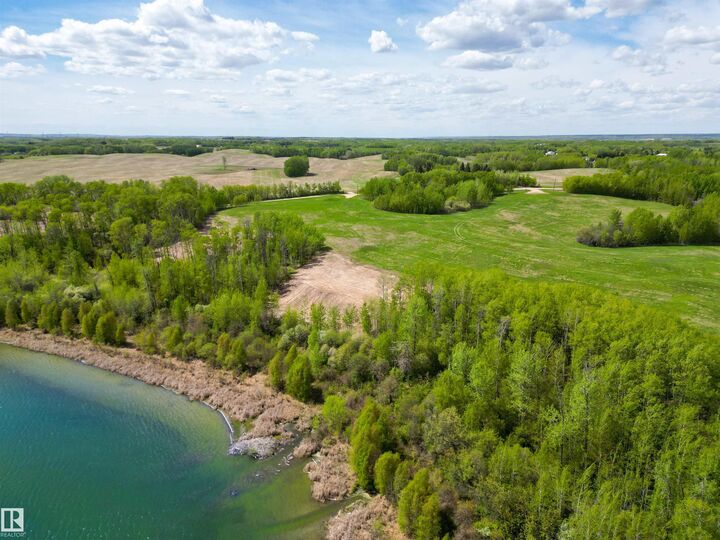 Property Photo: 1, 52313 Twp Rd 24 AB T0E 0H0