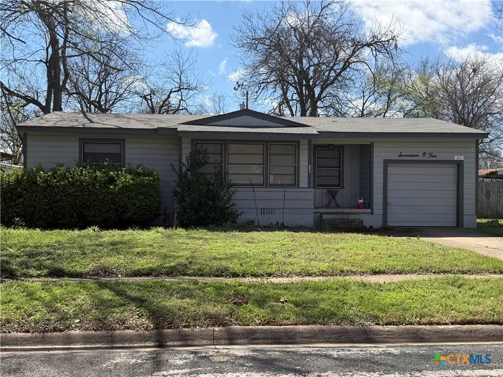 Property Photo:  1704 Smith Drive  TX 76541 
