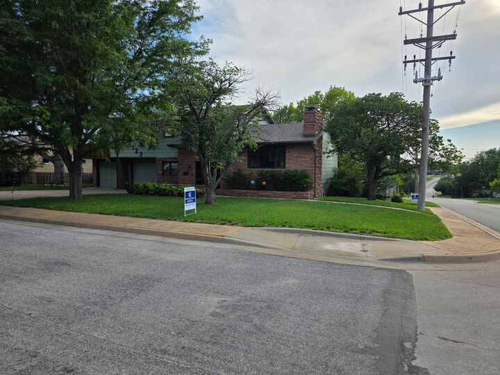 Property Photo: 2123 Hart Avenue KS 67801