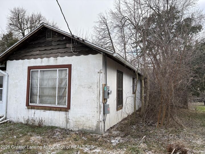 Property Photo:  4015 N Grand River Avenue  MI 48906 