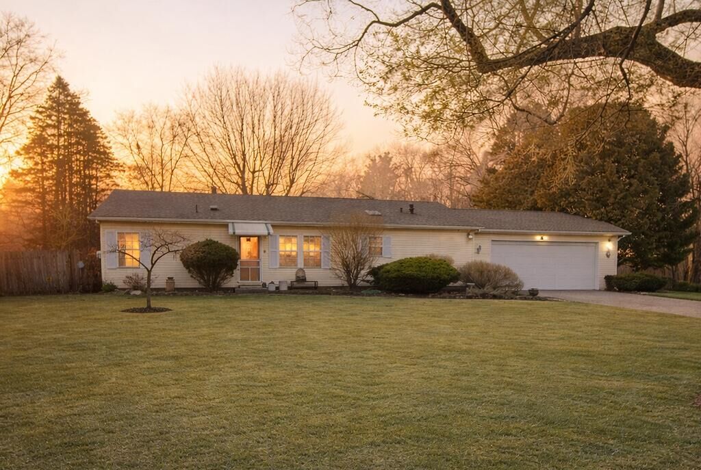 Property Photo: 1392 W 300 IN 46350