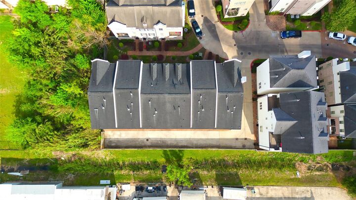 Property Photo: 2029 Fannin Station N TX 77045