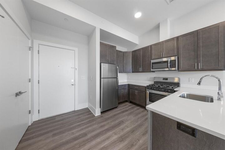 Property Photo:  660 Grand St 308  NJ 07304 