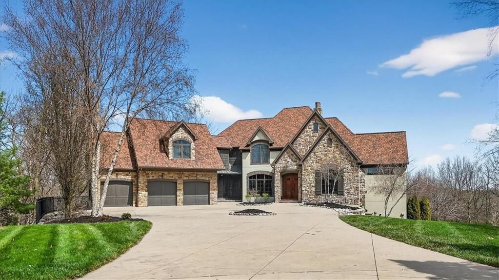 Property Photo: 16612 NE 121st Terrace MO 64060