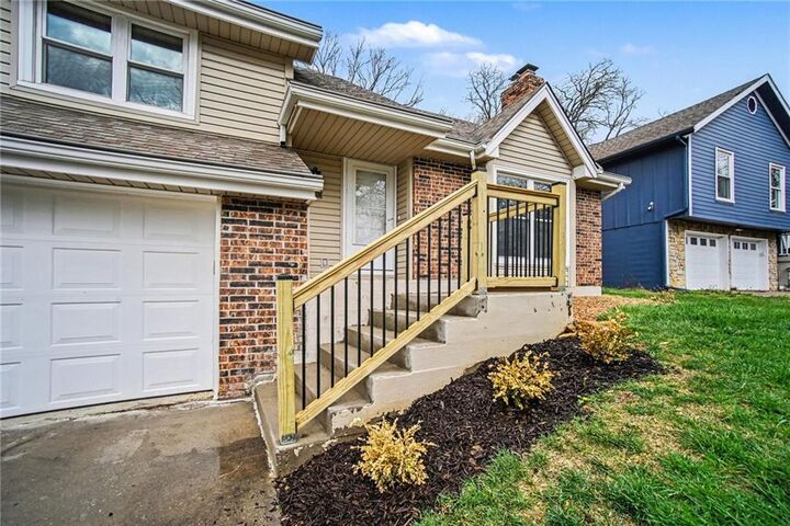 Property Photo:  6510 NW Mil Mar Drive  MO 64151 