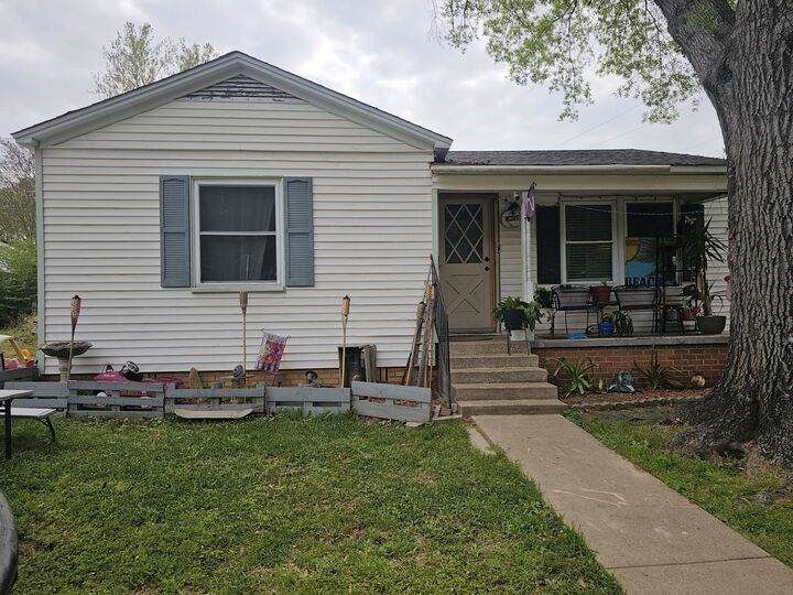 Property Photo:  207 Forrest St  TX 75654 