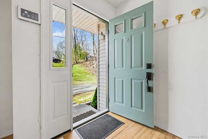 Property Photo:  158 Kent Shore Drive  NY 10512 