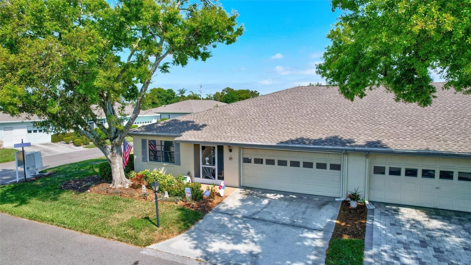 Property Photo:  1419 Langley Drive  FL 33573 