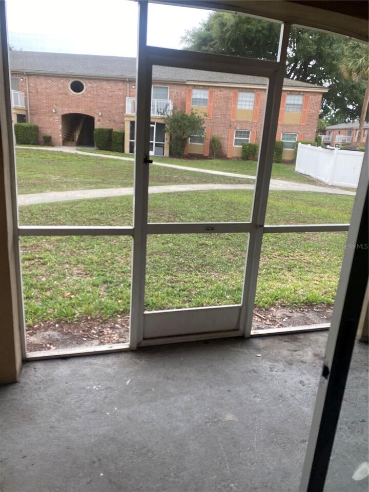 Property Photo: 2423 Branch Way 105 FL 32751