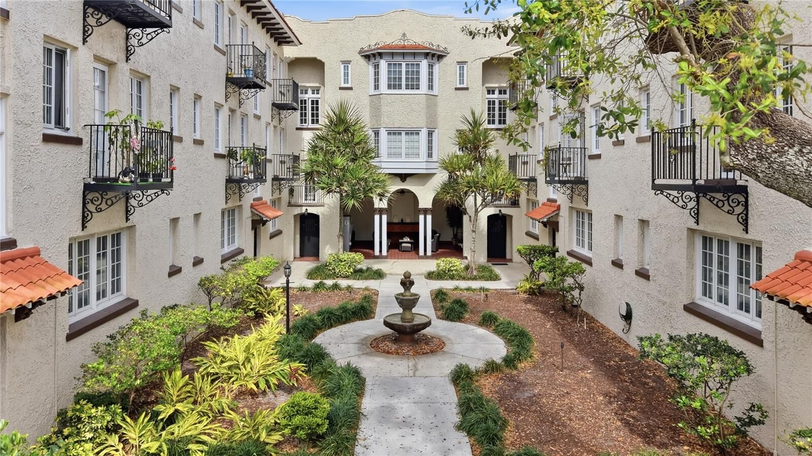 Property Photo:  2117 W Dekle Avenue G1  FL 33606 