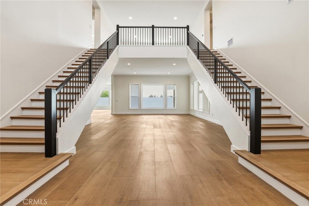 Property Photo:  10542 Wood Briar Court  CA 91311 