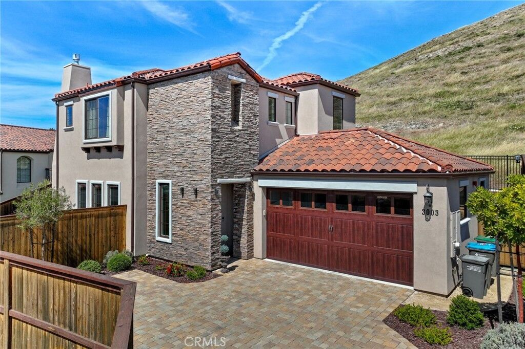 Property Photo: 3003 Arezzo Drive CA 93401