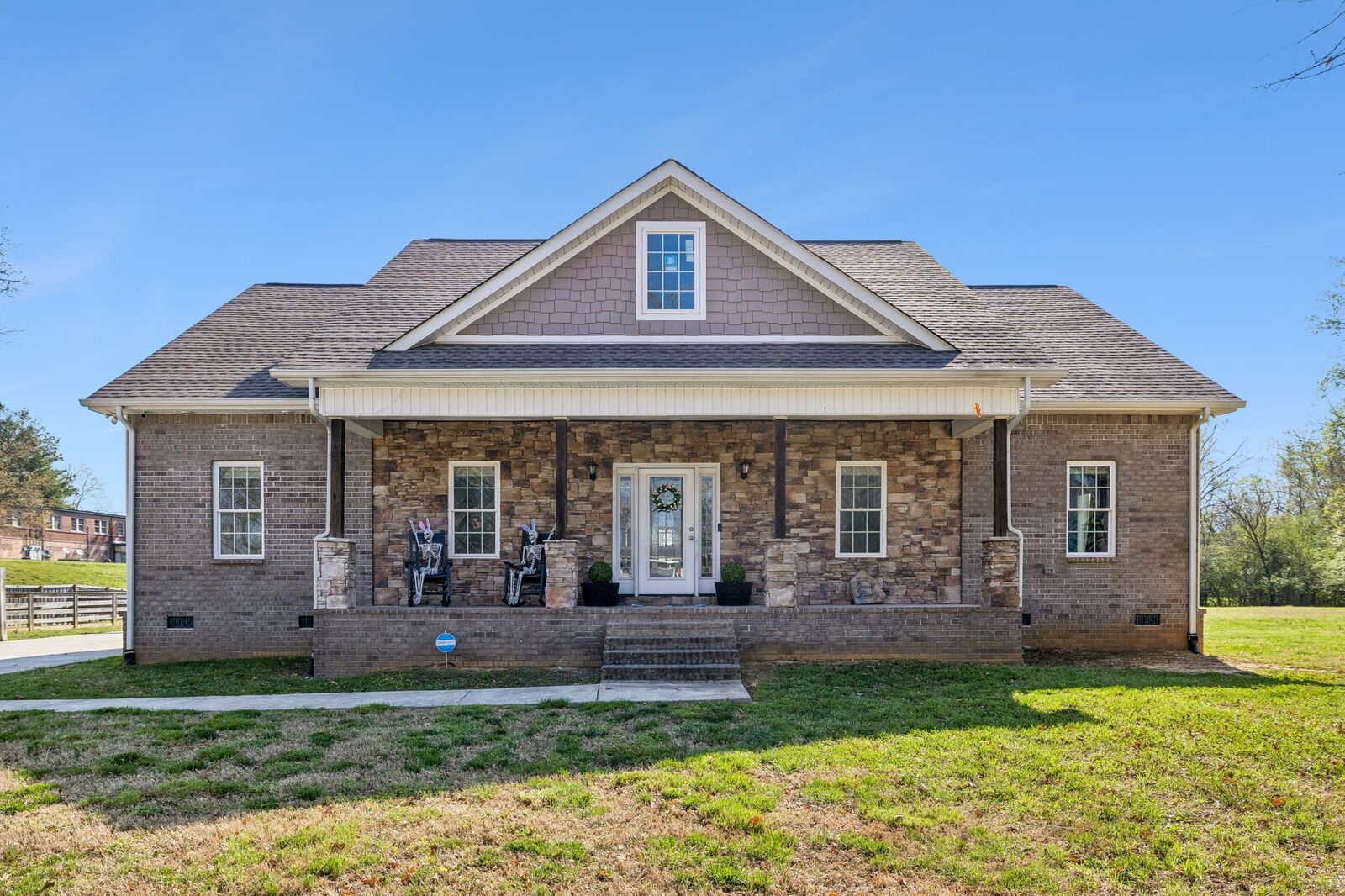 Property Photo:  702 Forrest Dr  TN 37388 