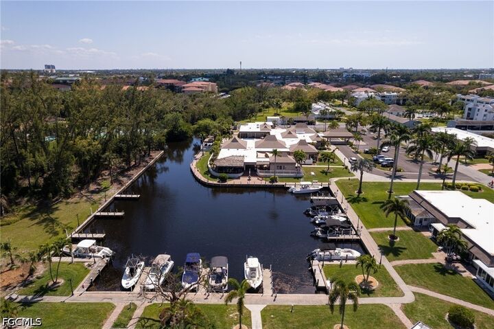Property Photo:  5705 Harbour Club Road  FL 33919 