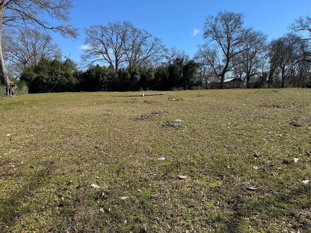 Property Photo:  621 Third Street  TX 75961 