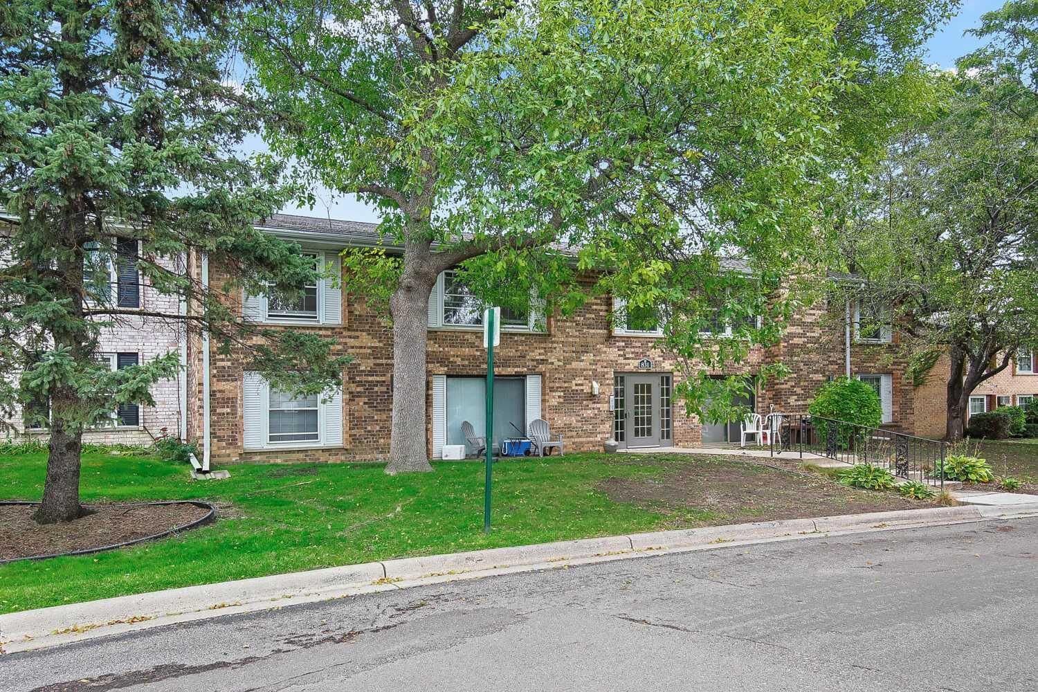 Property Photo:  831 Old Settlers Trail 3  MN 55343 