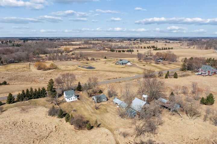 Property Photo: 4668 Woodland Road MN 55063
