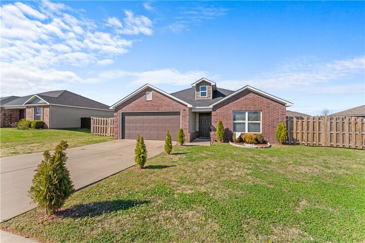 Property Photo:  888 NW Evans Circle  AR 72713 