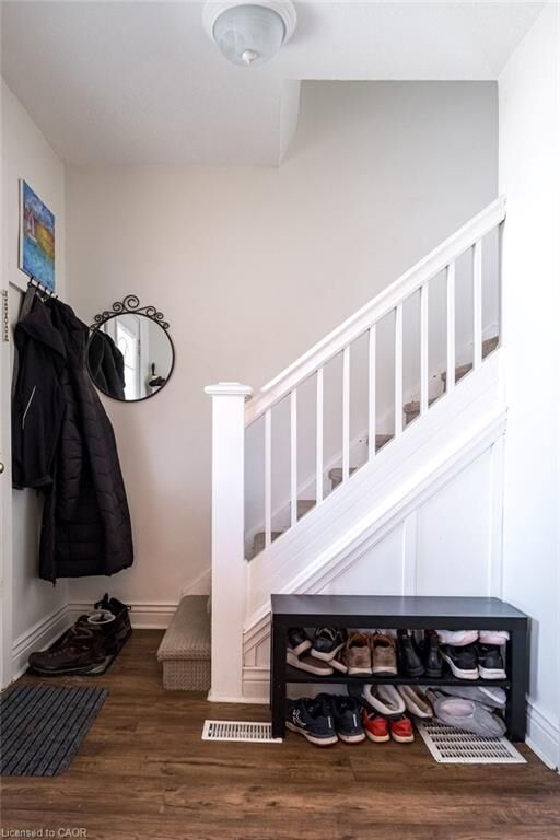 Property Photo:  500 Ferguson Avenue N  ON L8L 4Z5 