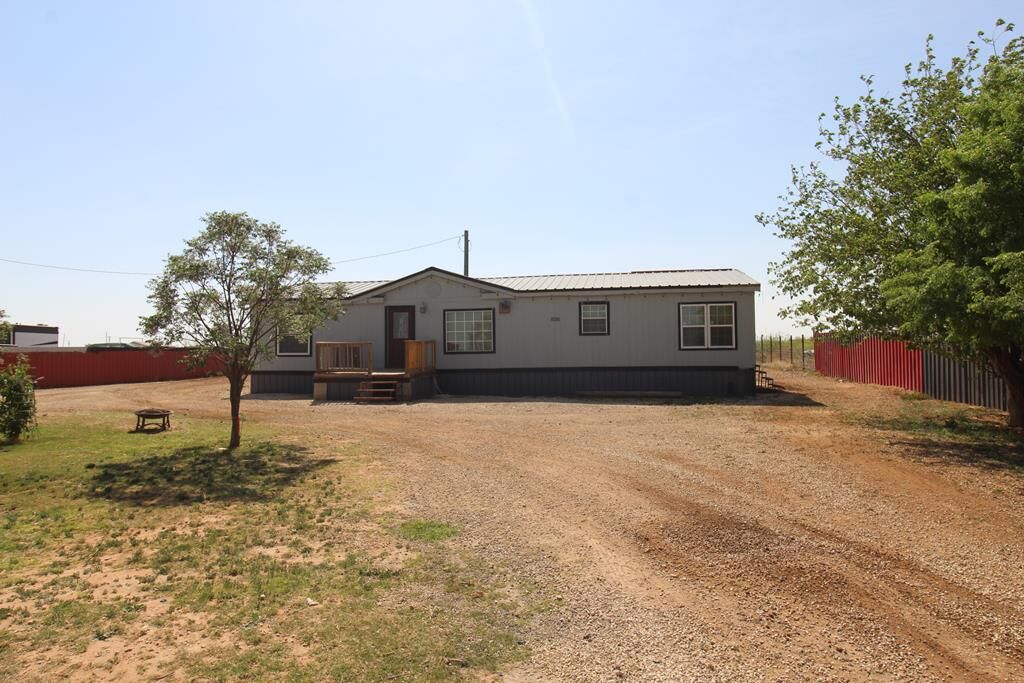 Property Photo:  2343 County Rd C2631  TX 79782 