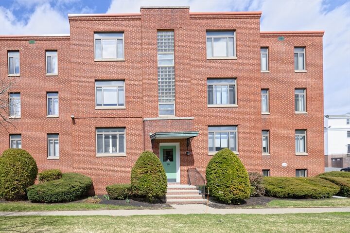 Property Photo:  20 Ashland St 3L  MA 01609 