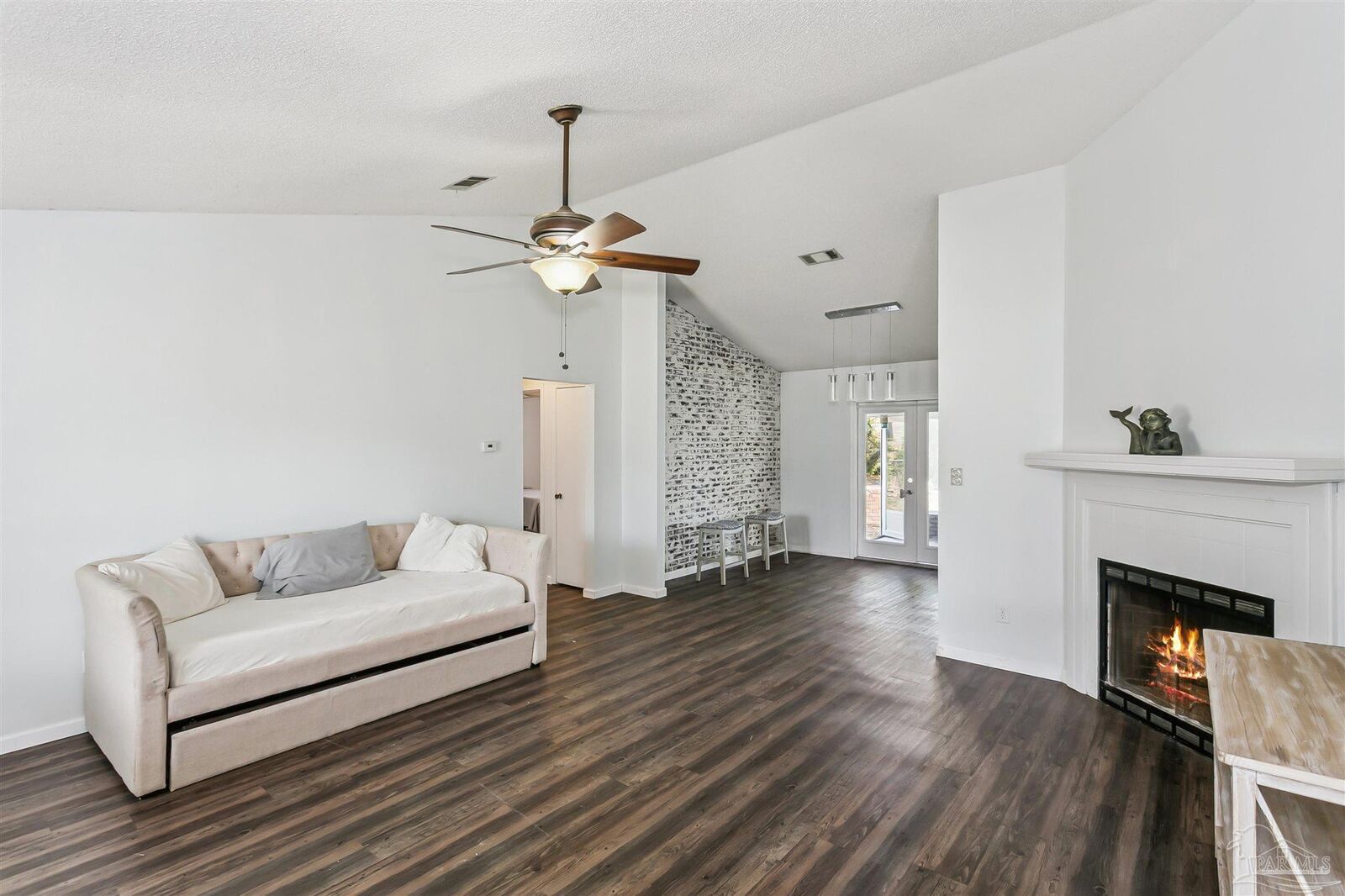 Property Photo:  4720 Kitty Hawk Cir  FL 32563 
