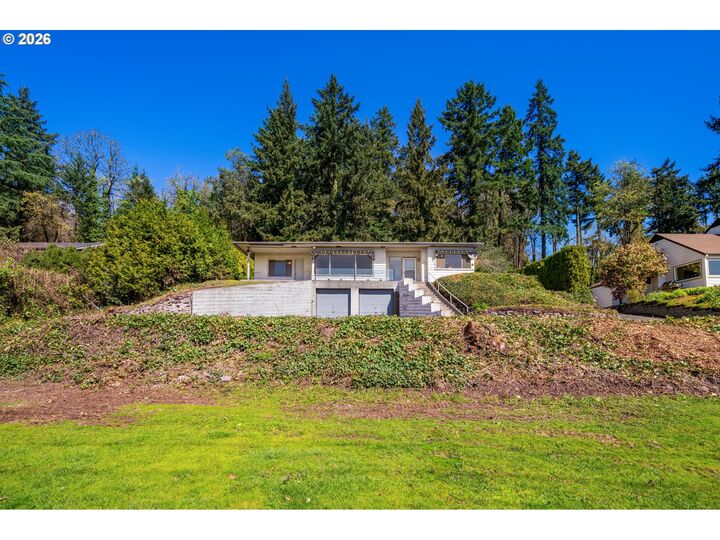 Property Photo:  6108 E Evergreen Blvd A  WA 98661 
