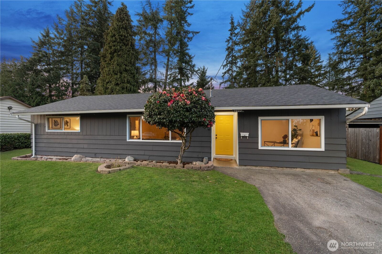 Property Photo:  5603  225th Street SW  WA 98043 