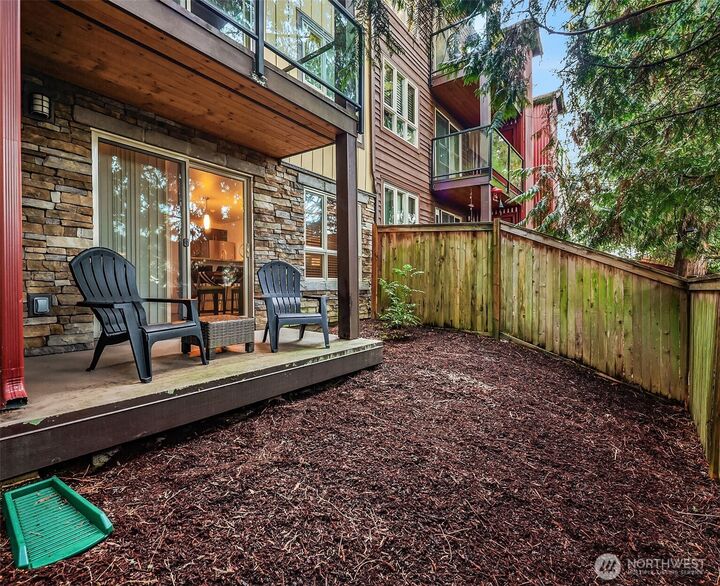 Property Photo:  15070 NE 82nd Street 103  WA 98052 
