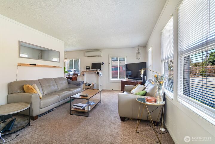 Property Photo: 14807 50th Avenue W WA 98026