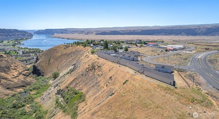 Property Photo: 9967 W.8 Road NW H-46 WA 98848