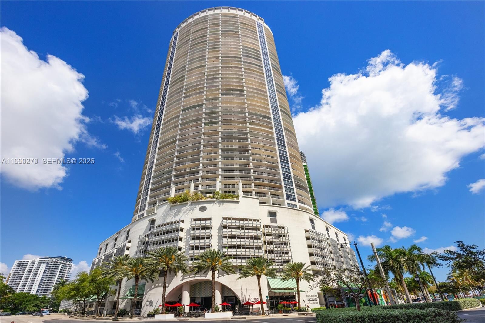 Property Photo: 1750 N Bayshore Dr 2804 FL 33132