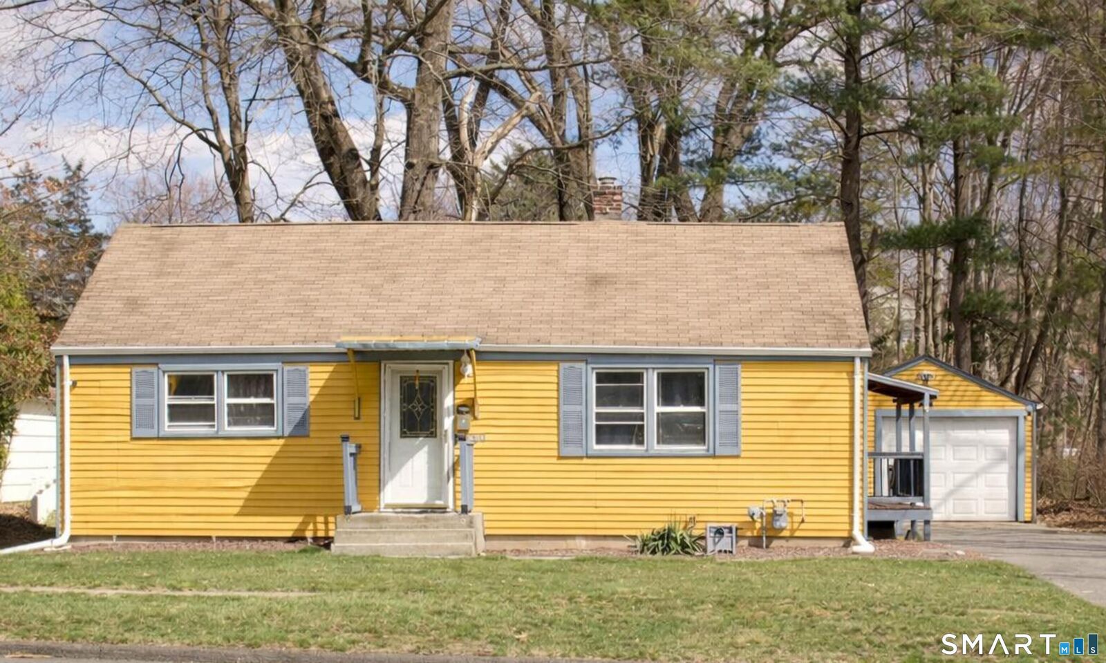 Property Photo:  1480 Forbes Street  CT 06118 