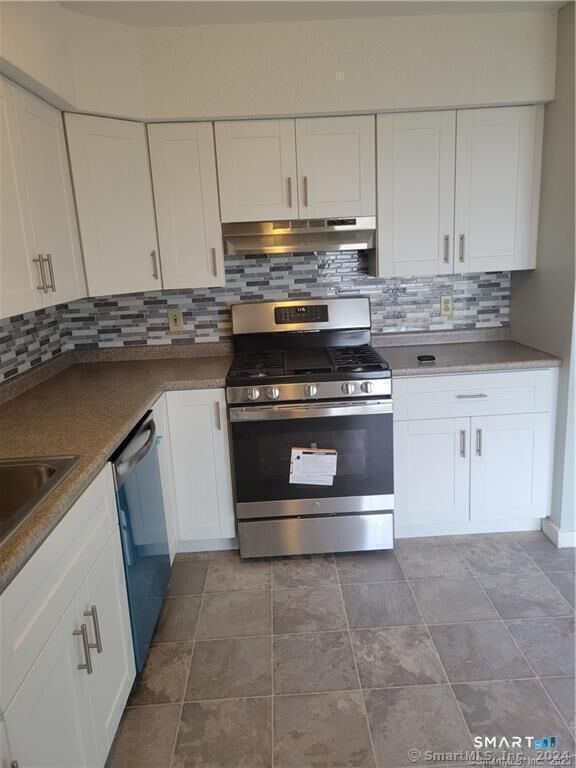 Property Photo:  666 Woodward Avenue 666  CT 06512 