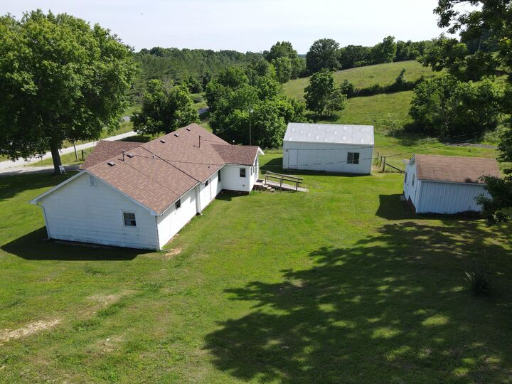 Property Photo: 6413 County Road 5-403 MO 65608