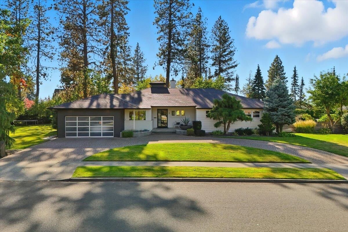 Property Photo:  11 W 40th Ave  WA 99203 