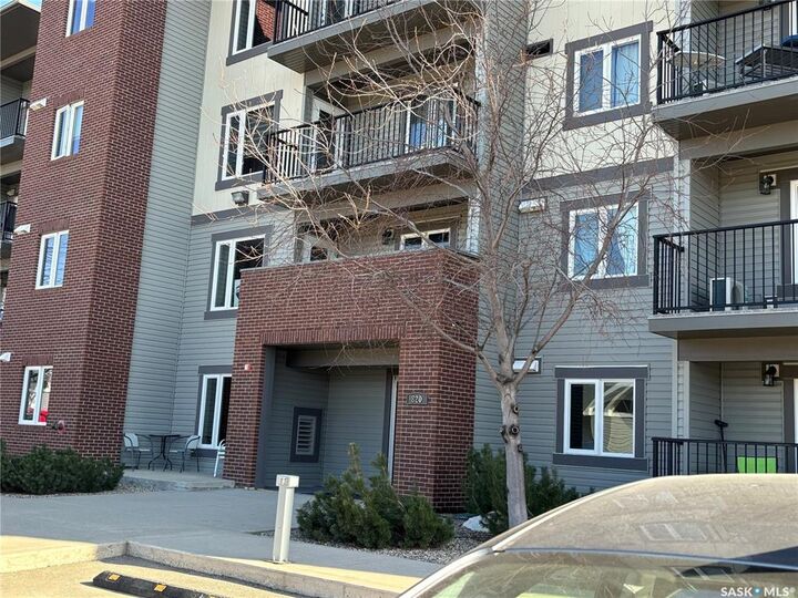 Property Photo: 820 5th Street NE 205 SK S4H 2V2