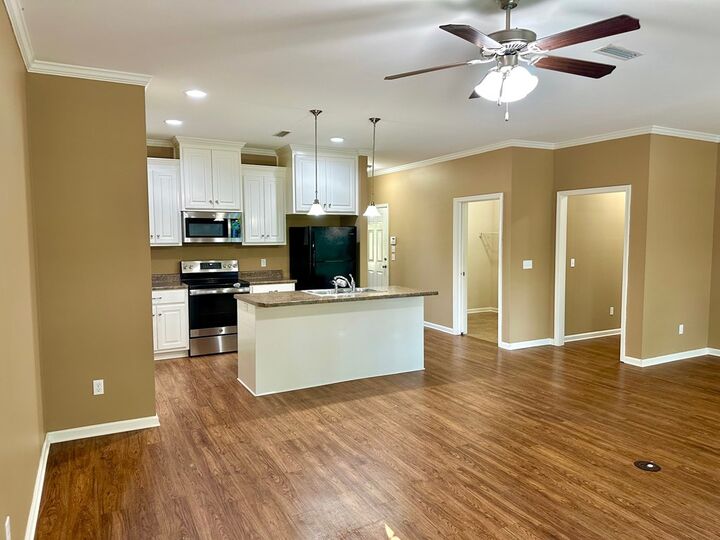 Property Photo: 210 Huron AL 36301