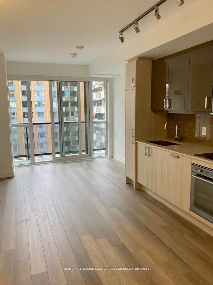 Property Photo:  77 Mutual Street 706  ON M5B 0B9 